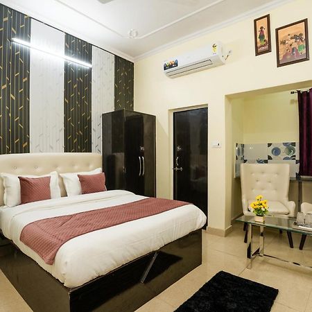 Ventex Inn Lucknow Esterno foto