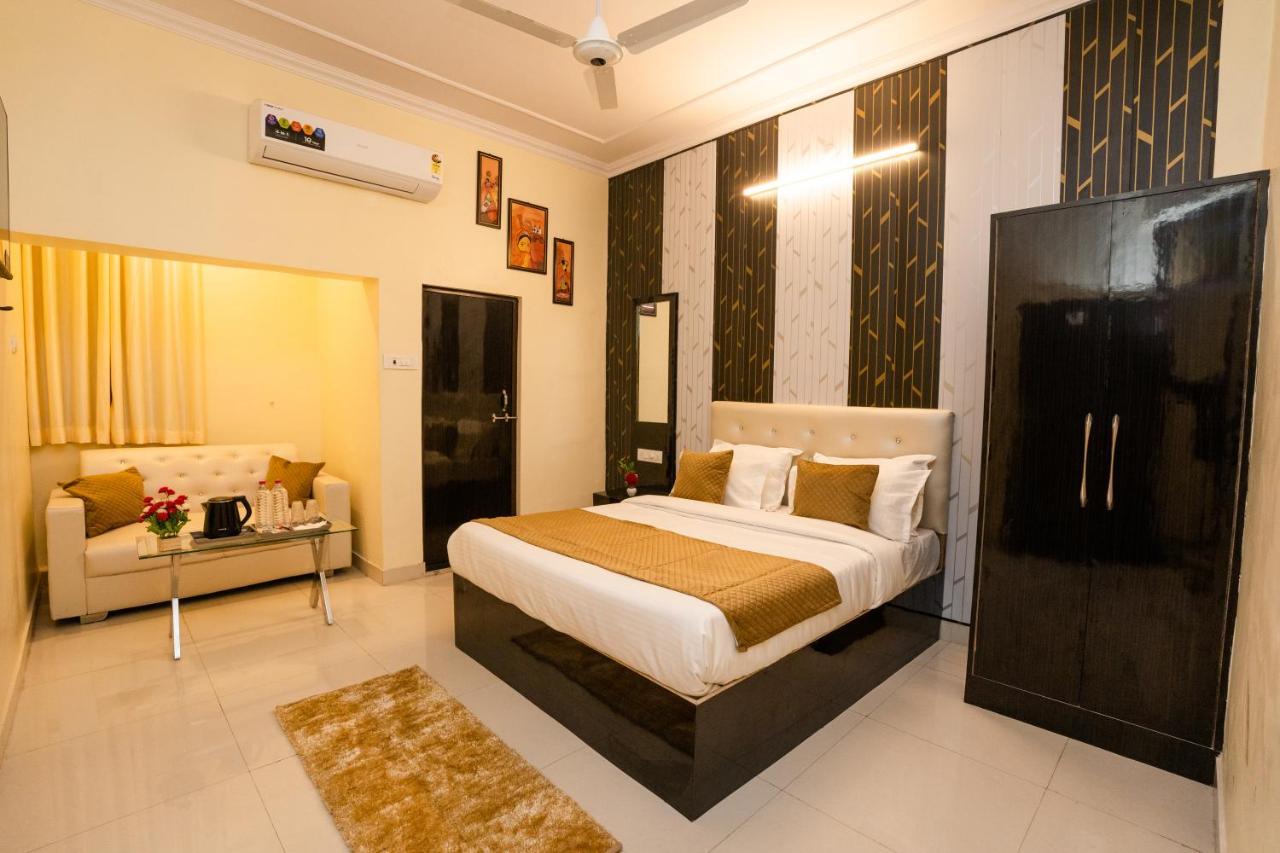 Ventex Inn Lucknow Esterno foto