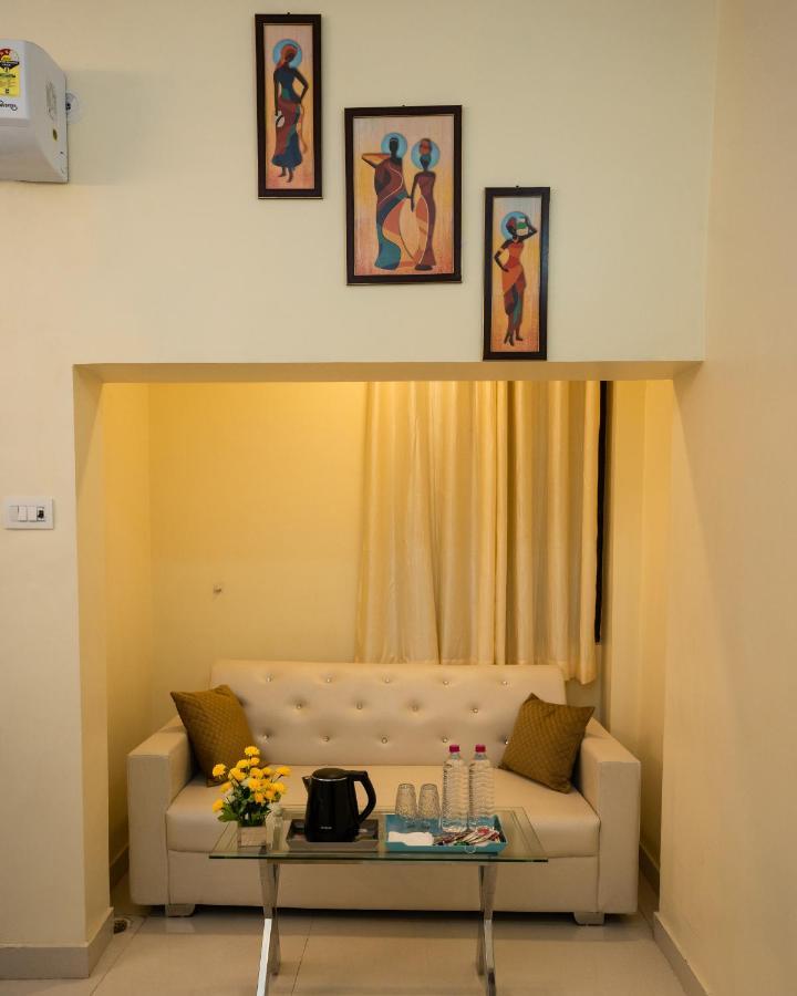 Ventex Inn Lucknow Esterno foto