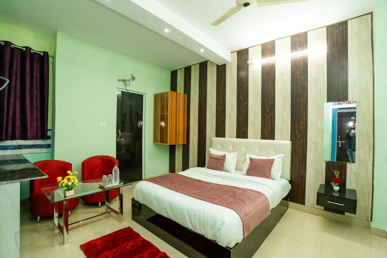 Ventex Inn Lucknow Esterno foto