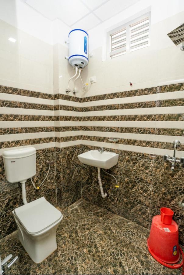 Ventex Inn Lucknow Esterno foto